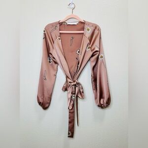 Astr The Label Size XS Pink Floral Satin Wrap Top with Daisy Print Boho Peasant